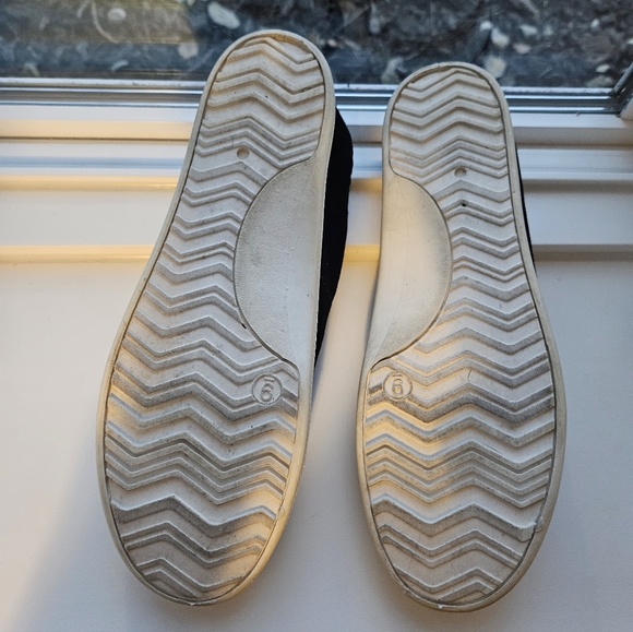 Womens Mad Love Black Canvas Sneakers - Picture 8 of 8